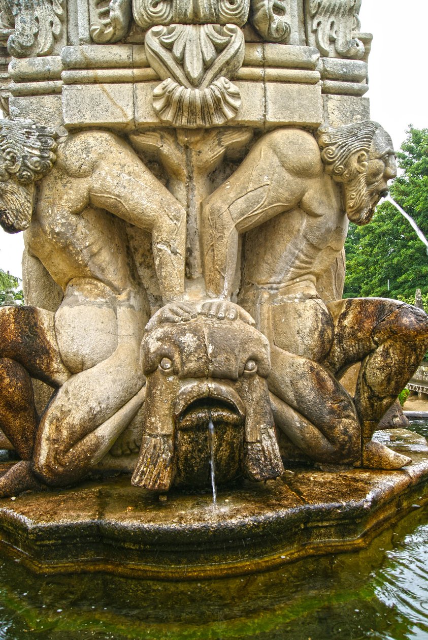 Mýtické atlanty na úpatí obelisku, Lamego, Portugalsko. 1738 (žula) od Portuguese School