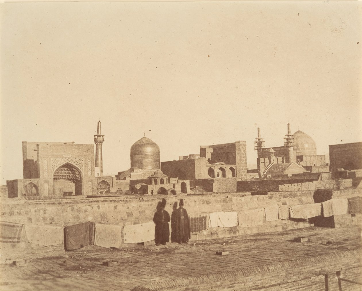 [Celkový pohled na síť MESHED ze střechy hamam.], 40.–60. léta 19. století. od Possibly by Luigi Pesce.