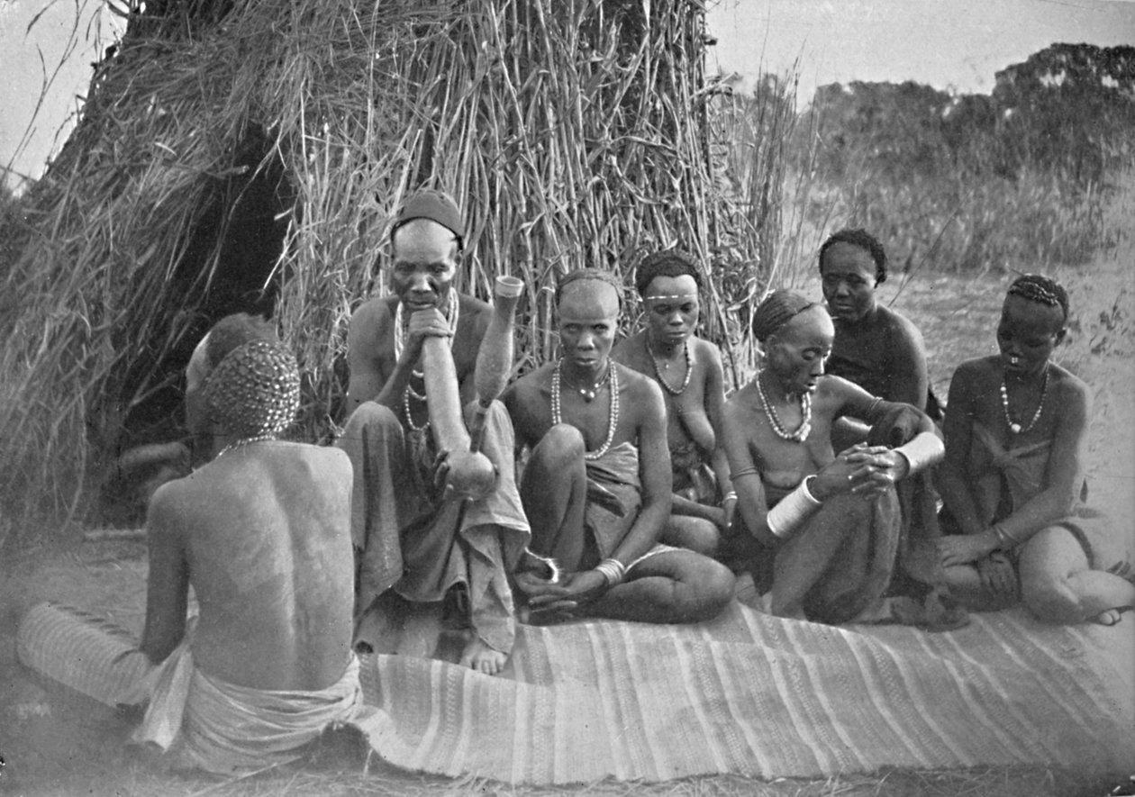 Lidé Ba-Bisa z blízkosti jezera Bangweulu: Východoafrický Bantu, 1902 od Poulet Weatherley