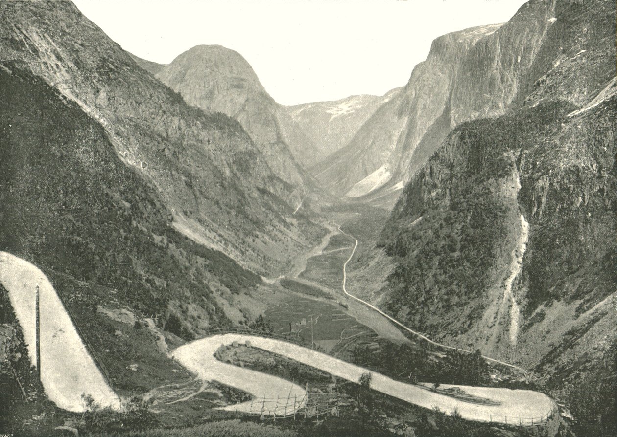 Cik-cak silnice a vodopády, Stalheim, Norsko, 1895. od Poulton and Co