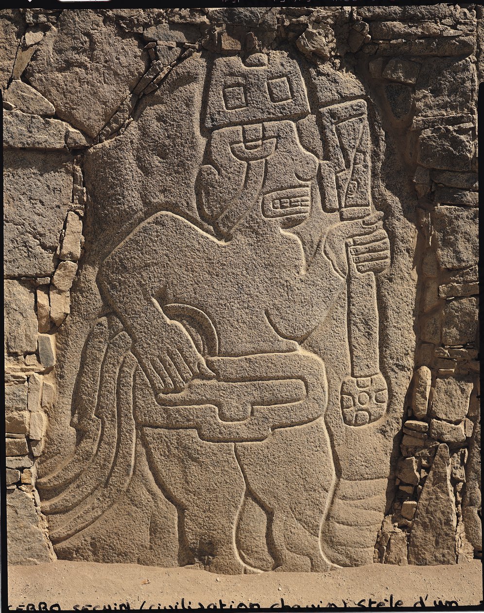 Stela zobrazující válečníka držícího kyj, Chavin Culture od Pre Columbian