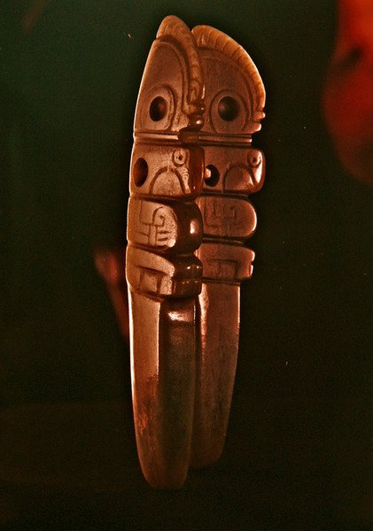Ptačí celt, z Guacimo, oblast Linea Vieja (průsvitný mořský zelený nefrit) od Pre Columbian Pre Columbian