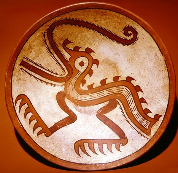 Mísa zobrazující složené monstrum s ptačími a krokodýlími prvky, z Cative, Sona, provincie Veraguas, Panama, styl Early Cocle (keramika) od Pre Columbian Pre Columbian