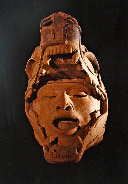 Lidská hlava v tlamě jaguára, Remojadas Culture, Vera Cruz (keramika) od Pre Columbian Pre Columbian