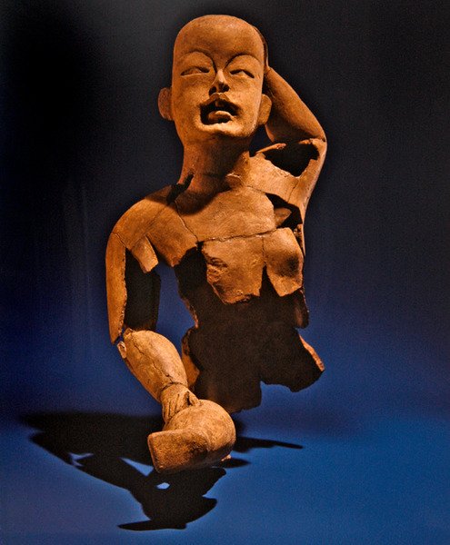 Sedící postava, Olmec Culture (keramika) od Pre Columbian Pre Columbian