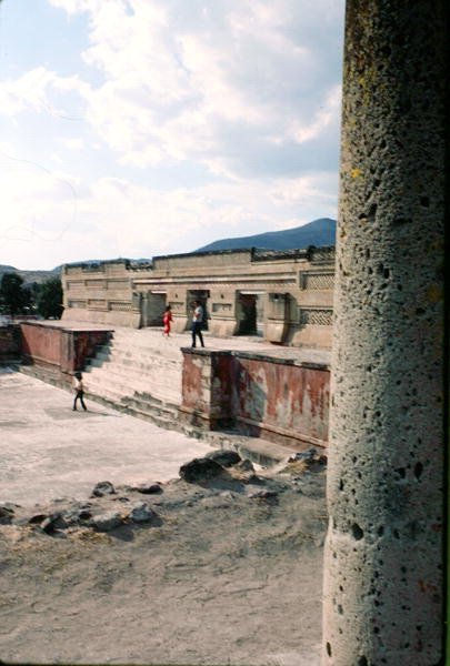 Pohled do dvora od Pre-Columbian Pre-Columbian