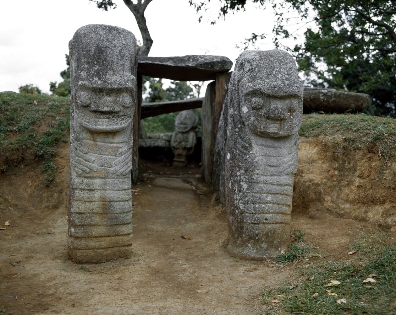 Megalitická plastika zoomorfních karyatid od Pre Columbian Pre Columbian