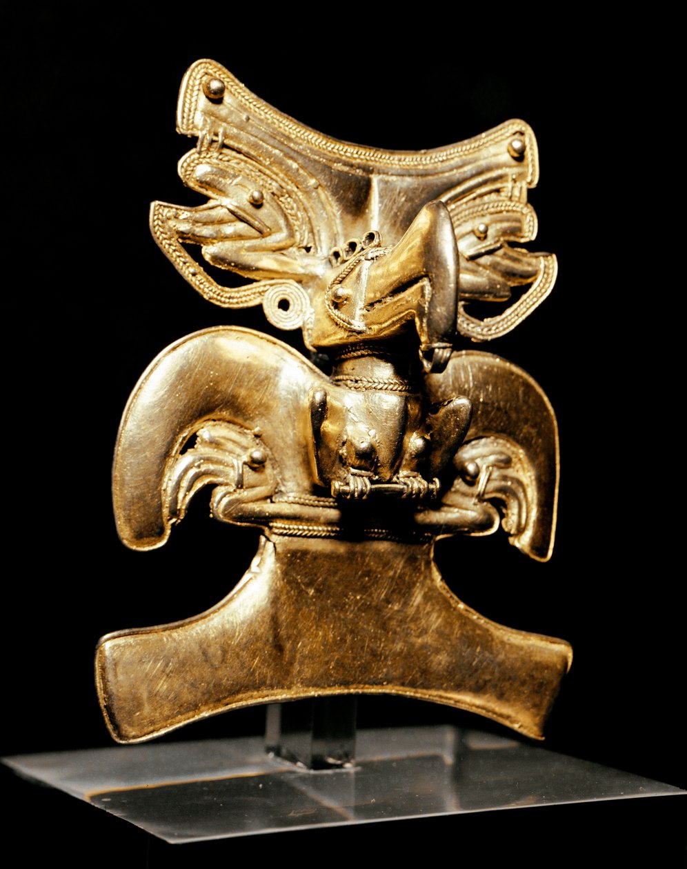 Předkolumbijské umění, civilizace Tairona: zlatý přívěsek ve tvaru ptáka. 10-16 našeho letopočtu. Bogota, Museo de oro od Pre Columbian Pre Columbian