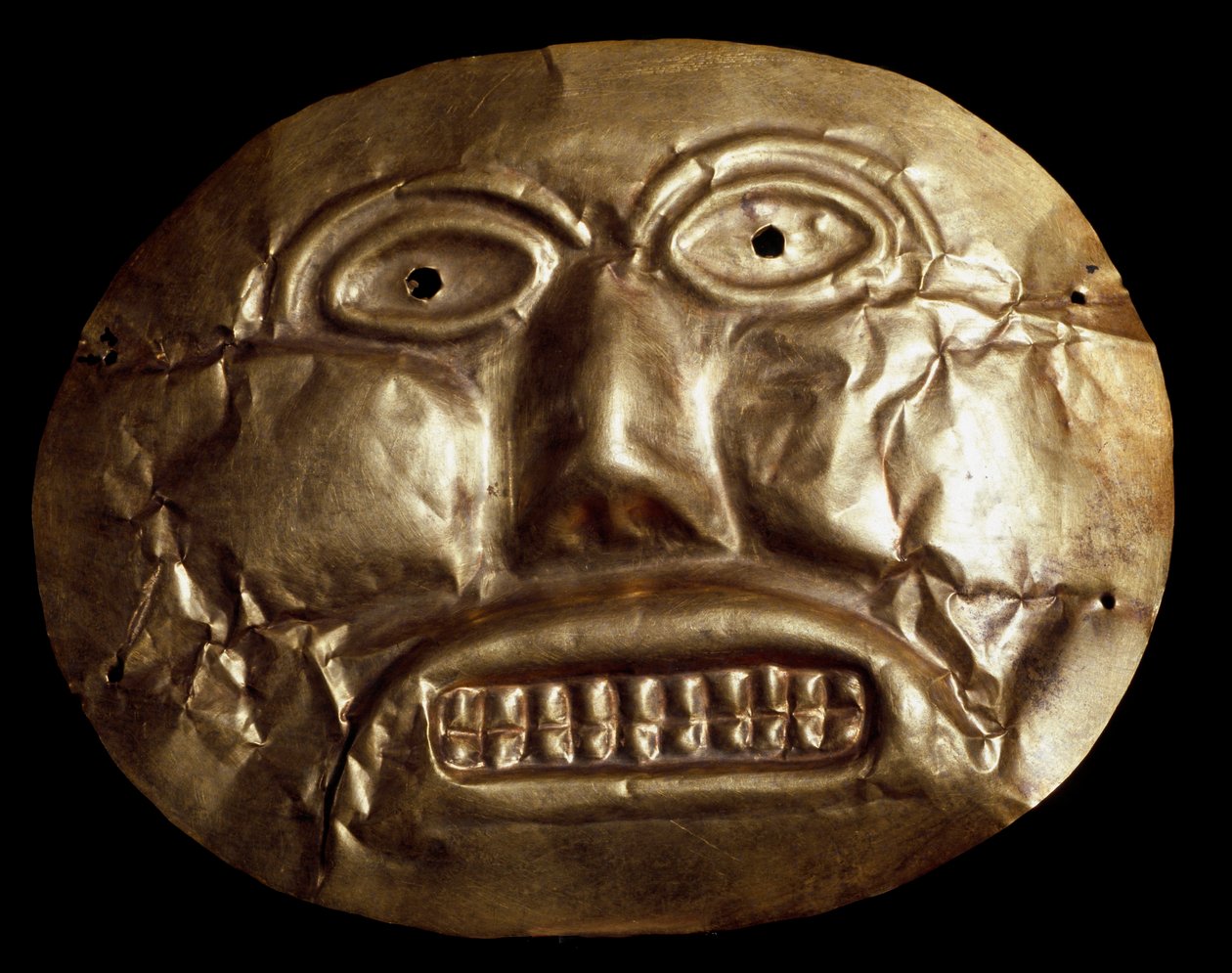 Předkolumbovská civilizace Calima: pohřební zlatá maska. 7.-15. století Bogota, Museo de Oro Colombia - Předkolumbovské umění, kultura Calima (7.-15. n. l.): pohřební zlatá maska - Bogota, Museo de Oro Colombia - předkolumbovské umění, kultura Calima (7.-1 od Pre Columbian Pre Columbian