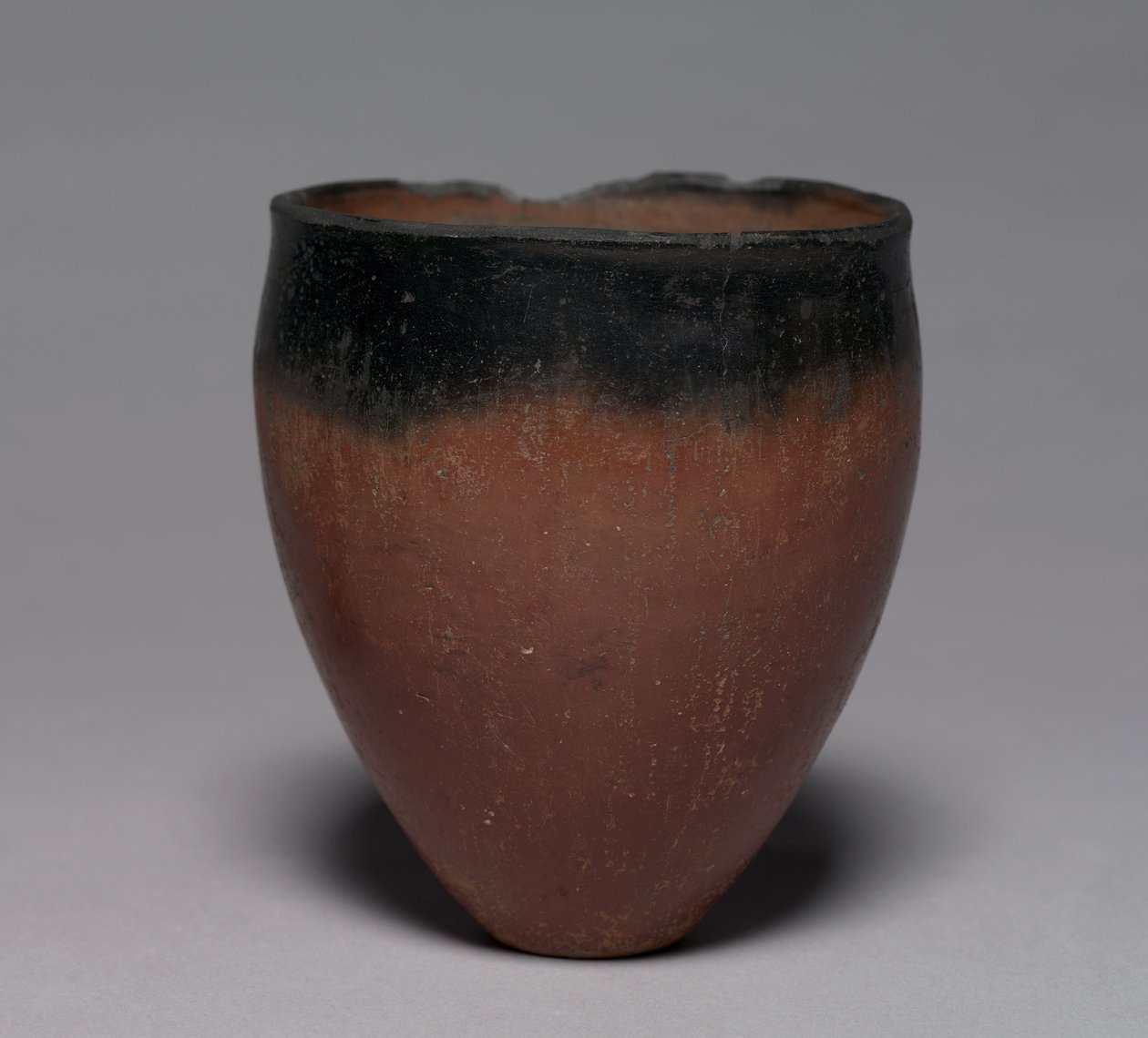 Kádinka s černým vrcholem, 4500-3000 před naším letopočtem od Predynastic Period Egyptian