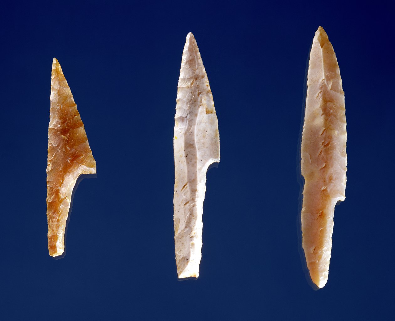 Tři zoubkované hroty, z Volgu, solutréjské období, 20000-15000 př.nl (pazourek) od Prehistoric