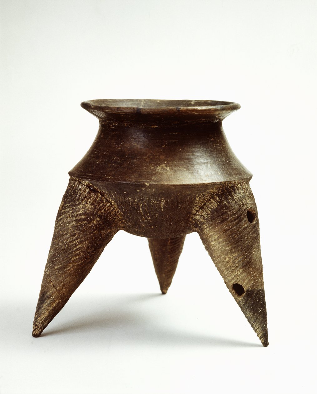 Třínohý hrnec (kamenina) od Prehistoric