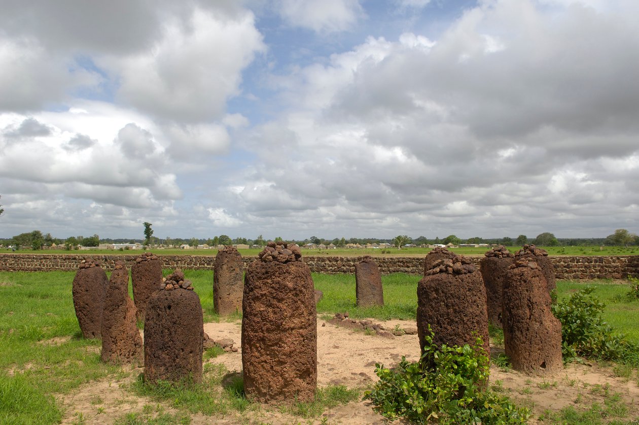 Pravěk: Megalitický kruh kamenů z Wassu, Gambie (foto) od Prehistoric Prehistoric