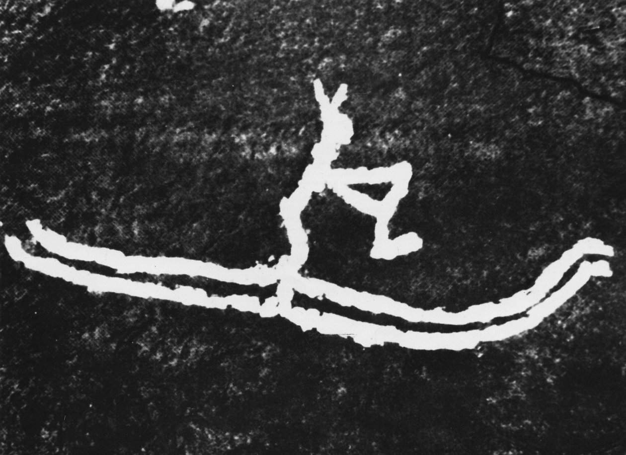 Nejstarší plastické znázornění lyžování: skalní rytina v Rodeo Joetta v severním Norsku, objevená Gostromem Cjessingem v roce 1933 a datovaná asi 4000 př.nl. od Prehistoric Prehistoric