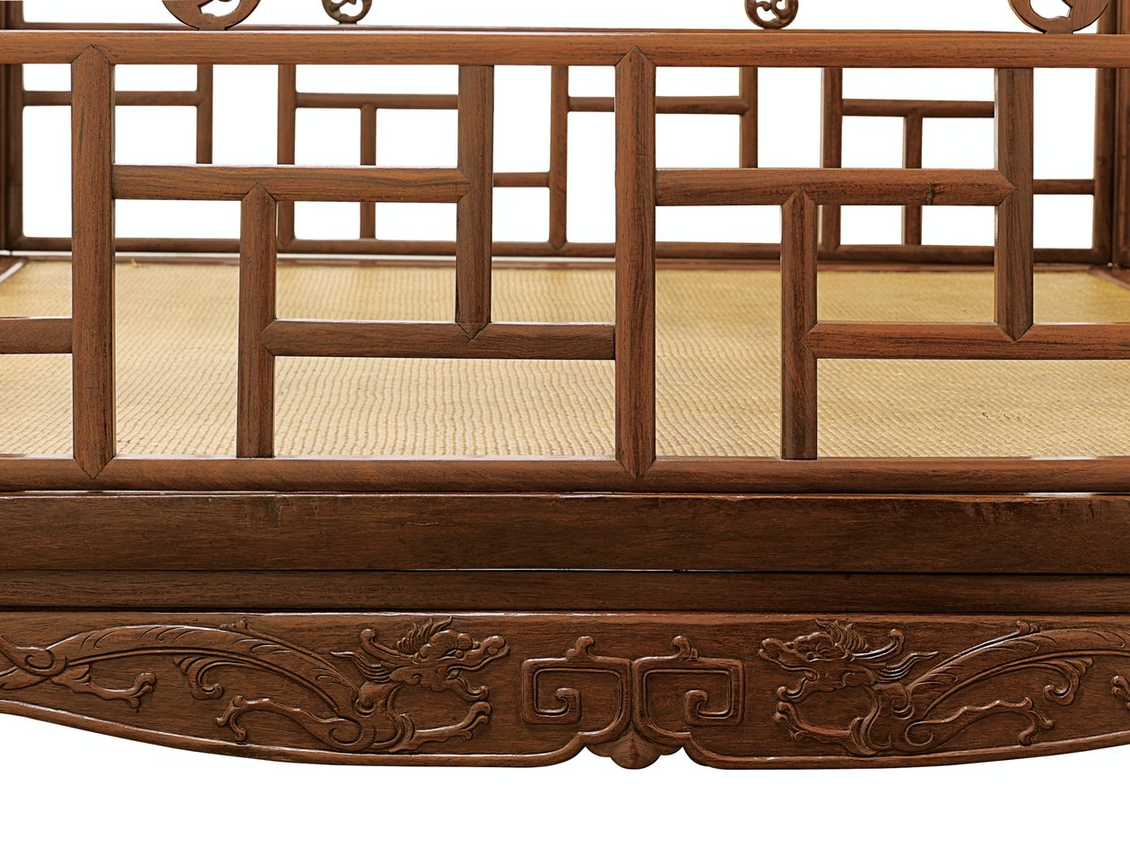 Detail postele s nebesy Huanghuali se šesti sloupky, dynastie Jiazichuang Qing (dřevo) (viz také 469034) od Qing Dynasty Chinese School