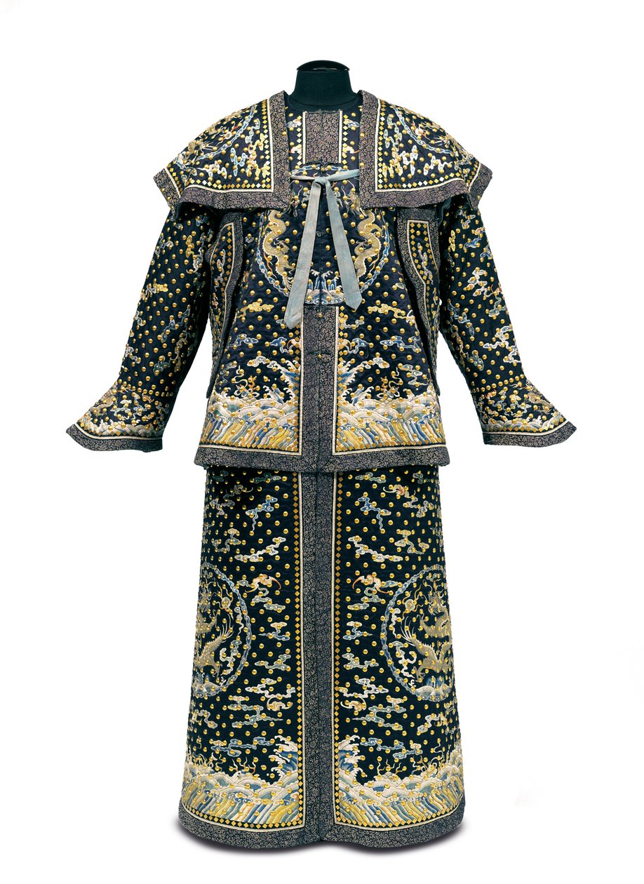 Vzácná slavnostní uniforma císařského gardisty, období Qianlong / Jiaqing (1736-1820) (hedvábný satén) (viz také 992766-7) od Qing Dynasty Chinese School