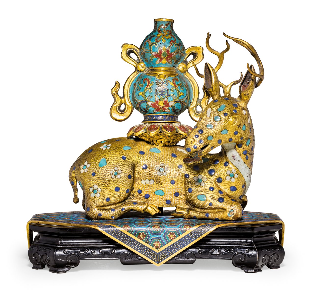 Pár ležících jelenů (pozlacená měď a cloisonné smalt) od Qing Dynasty   Qianlong Period Chinese