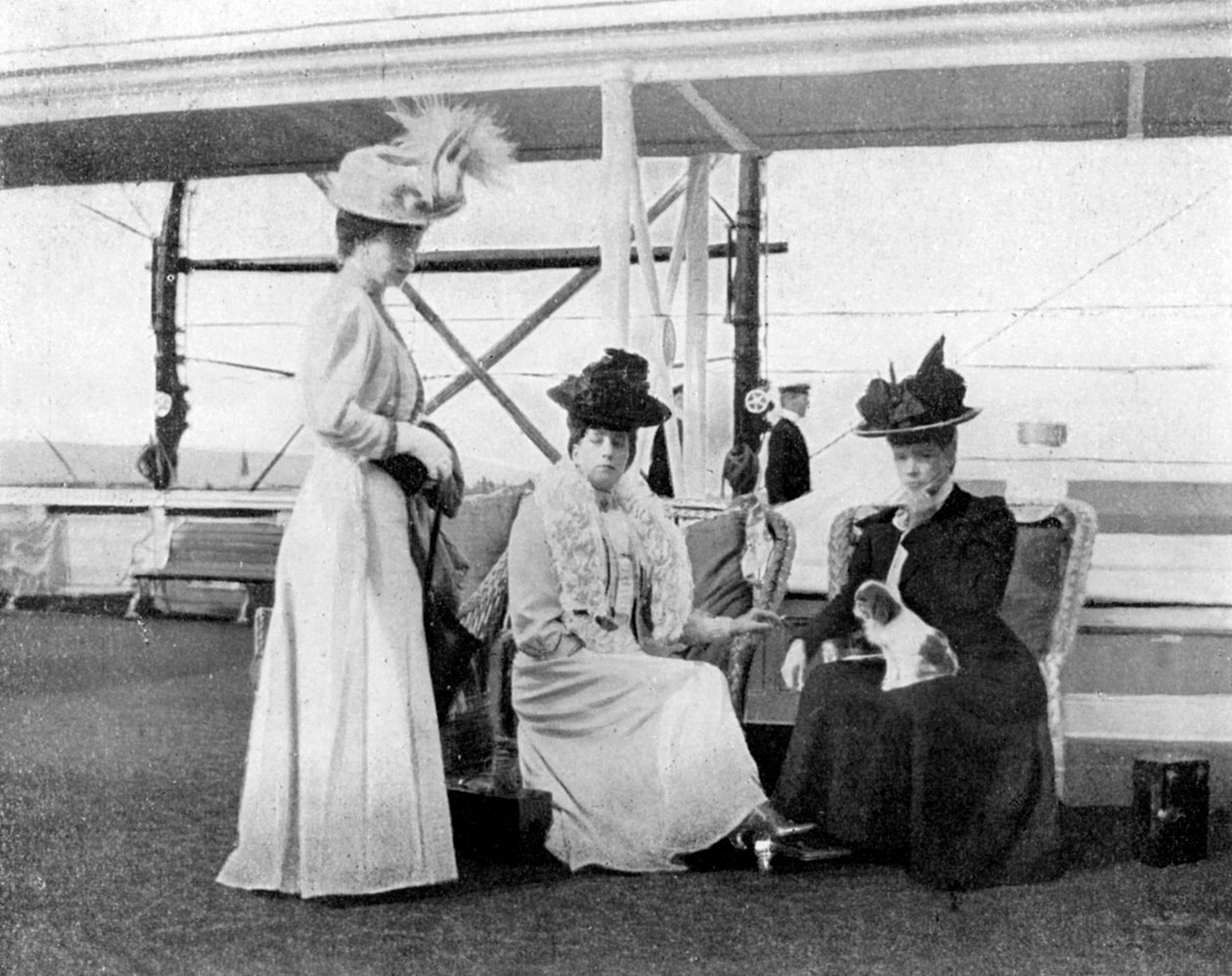 Na palubě královské jachty Victoria a Albert III, 1908. od Queen Alexandra