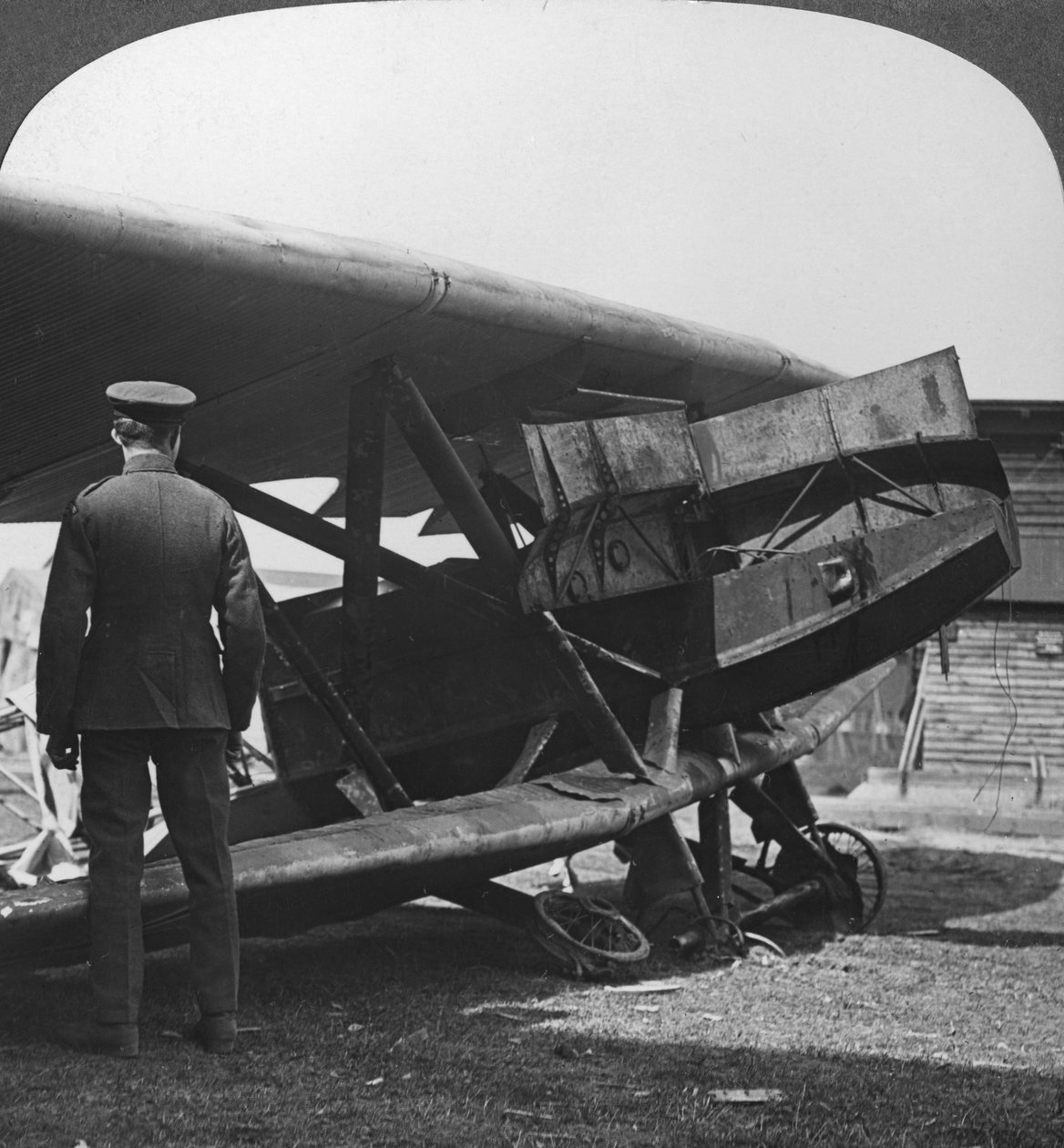 Pancéřované německé letadlo používané k útoku na spojenecké zákopy, první světová válka, c1914-c1918 od Realistic Travels Publishers
