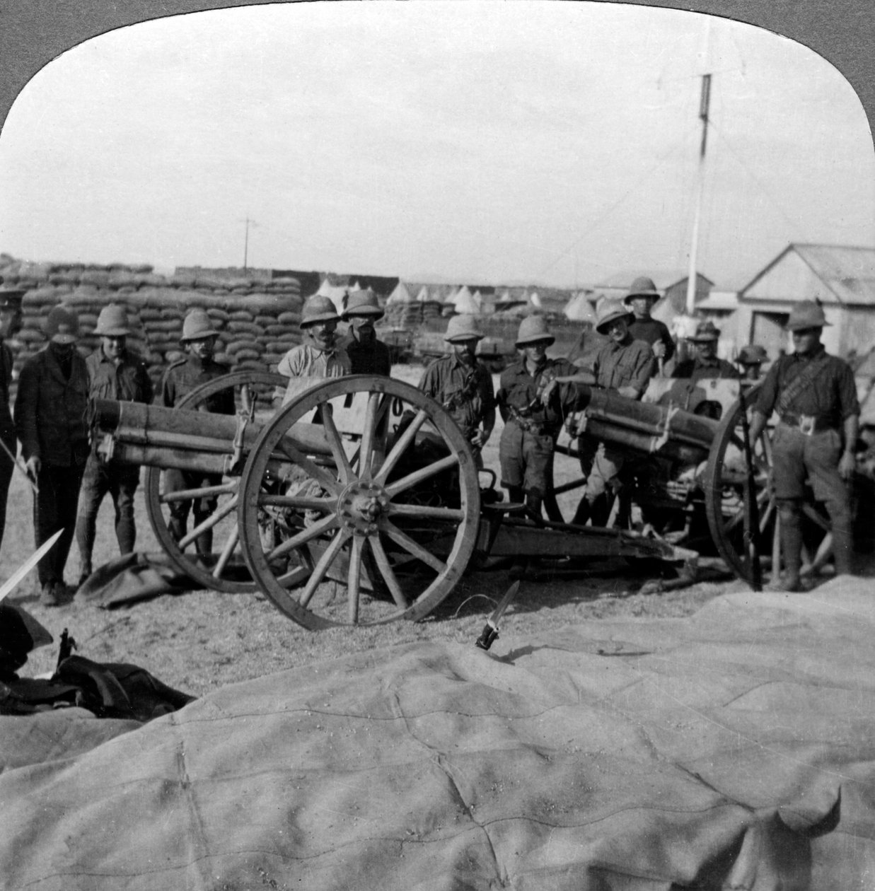 Zbraně a sklady zajaté Turky, Palestinou, první světová válka, 1915-1918. od Realistic Travels Publishers