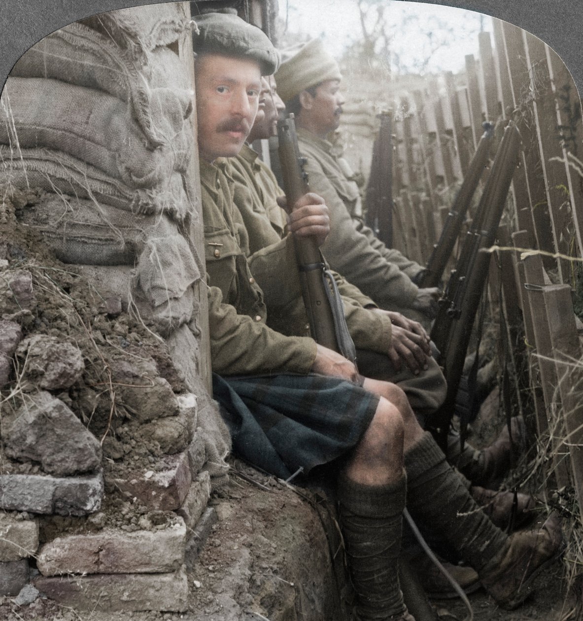 Indičtí vojáci v zákopech, první světová válka, 1914-1918 od Realistic Travels Publishers