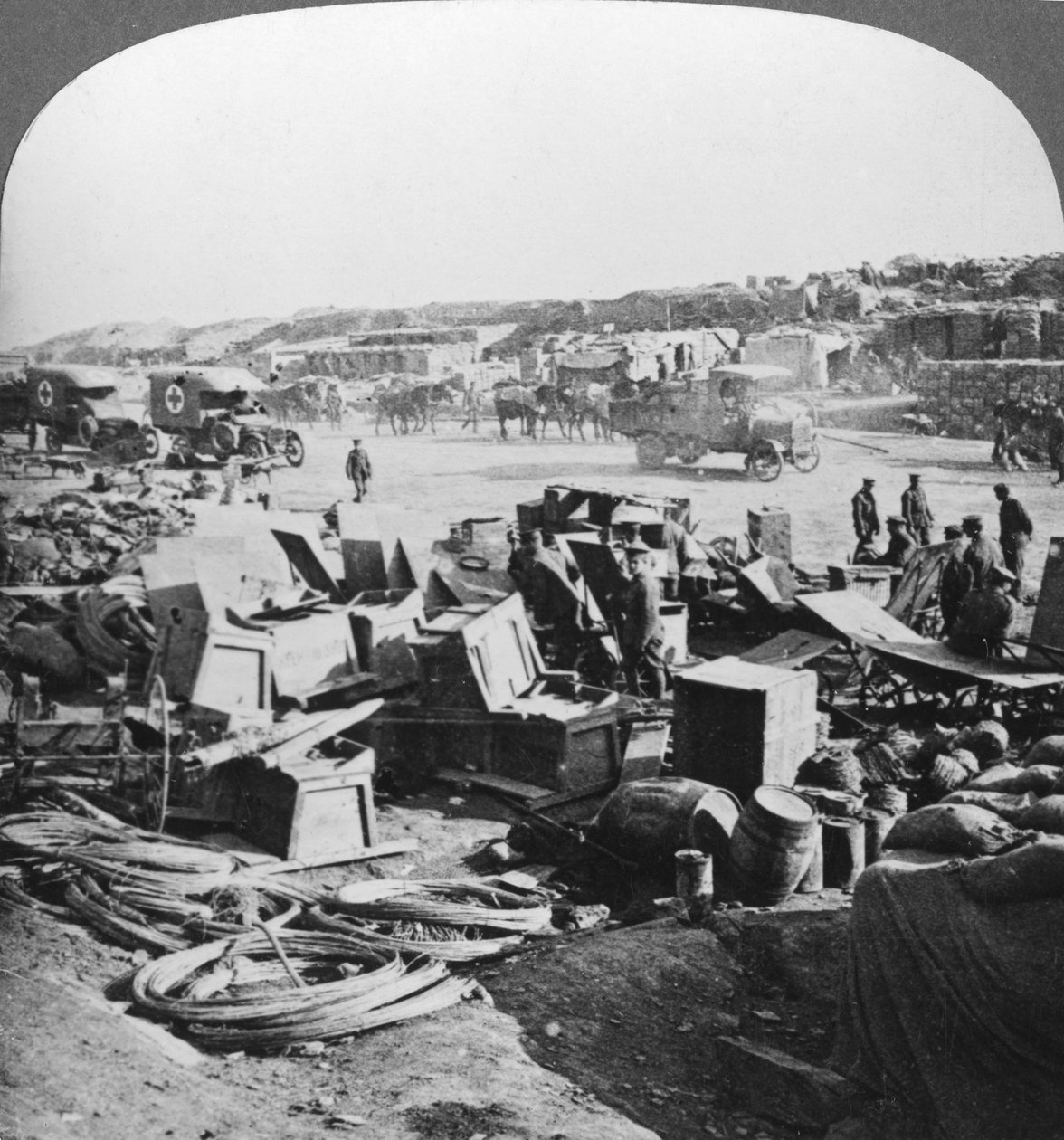 Zásoby přistály v Suvla Bay, Turecko, vylodění Gallipoli, první světová válka, 1915 od Realistic Travels Publishers