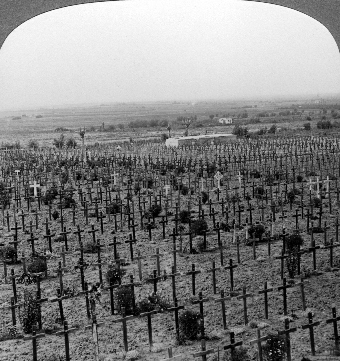 Tyne Cot Cemetery, Passchendaele Ridge, Belgie, první světová válka, c1918-1919. od Realistic Travels Publishers