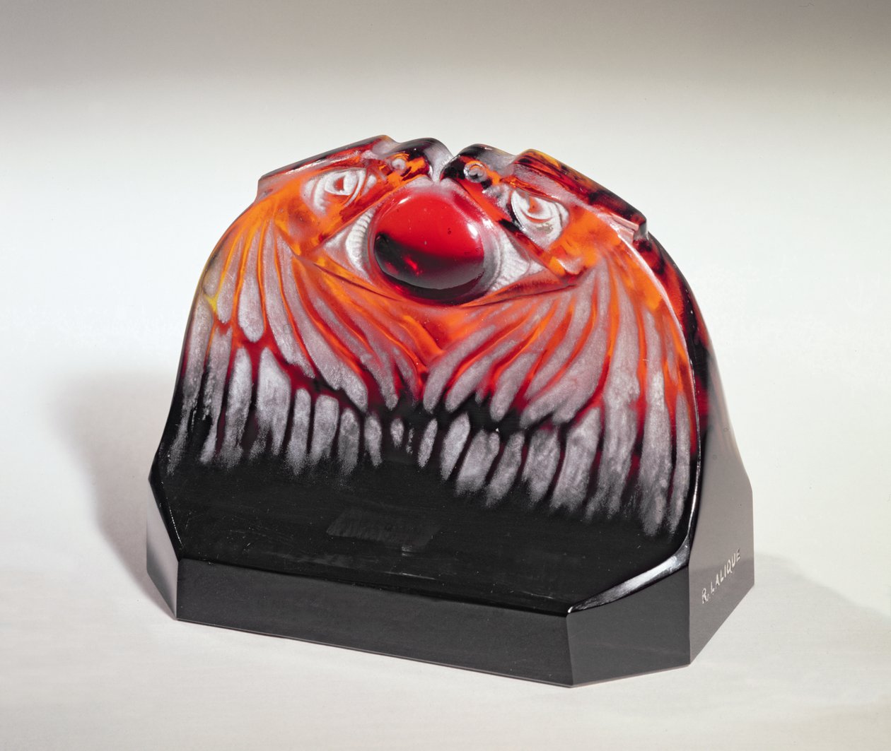 Dva orli od Lalique, kolem roku 1902 od Rene Jules Lalique