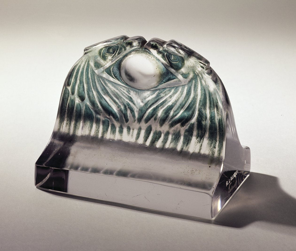 Dva orli od Lalique, kolem roku 1902 od Rene Jules Lalique