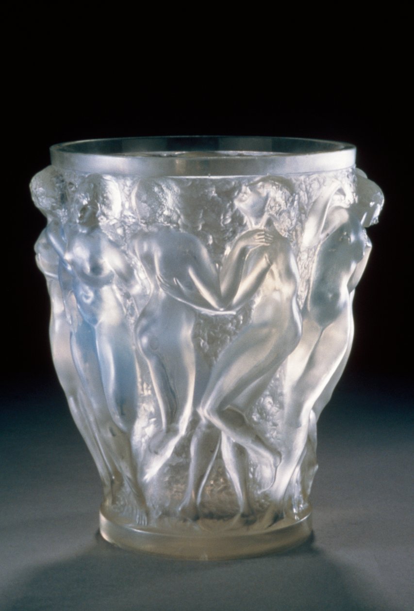 Váza Bacchantes z opálového skla, cca 1920, Rene Lalique (1860-1945). Francie, 20. století. od Rene Jules Lalique