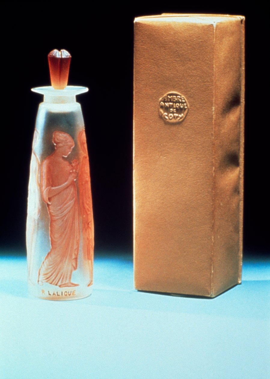 Skleněný flakon na parfém Ambre Antique od Coty od Rene Jules Lalique