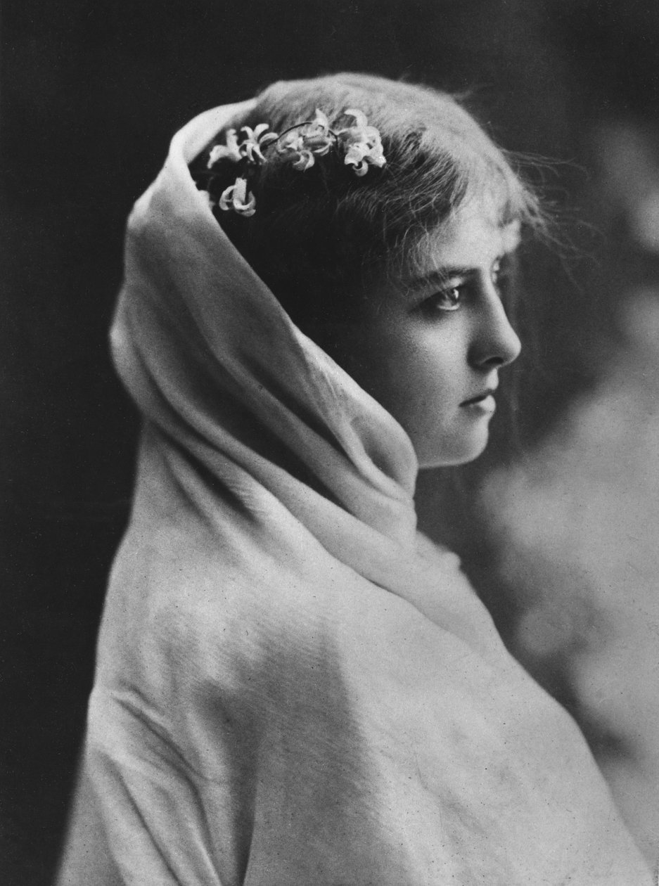 Portrét Marie-Therese Pierat od Reutlinger Studio
