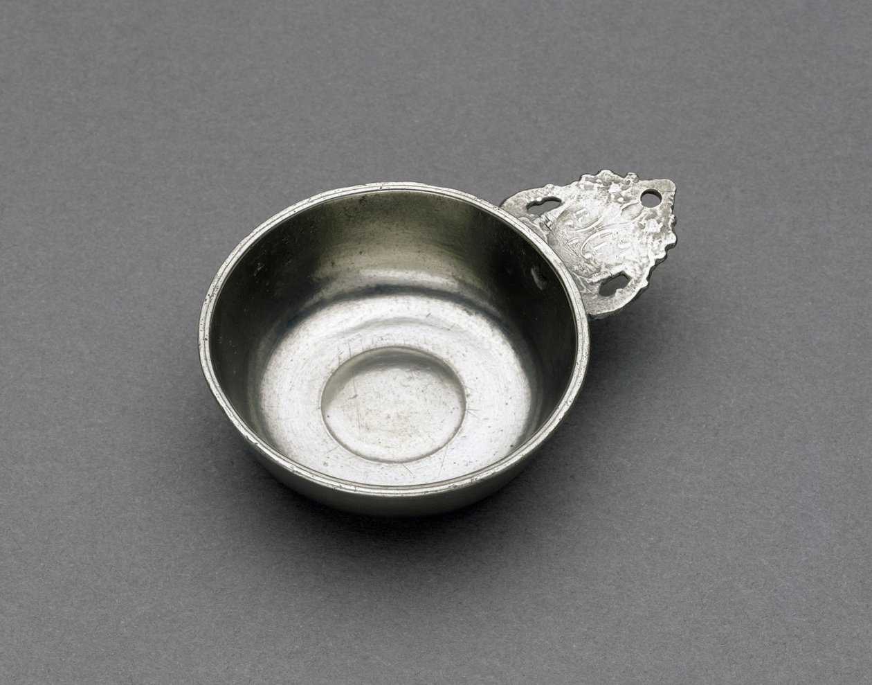 Porringer, c. 1788-1820 (cín) od Richard Sr. Lee