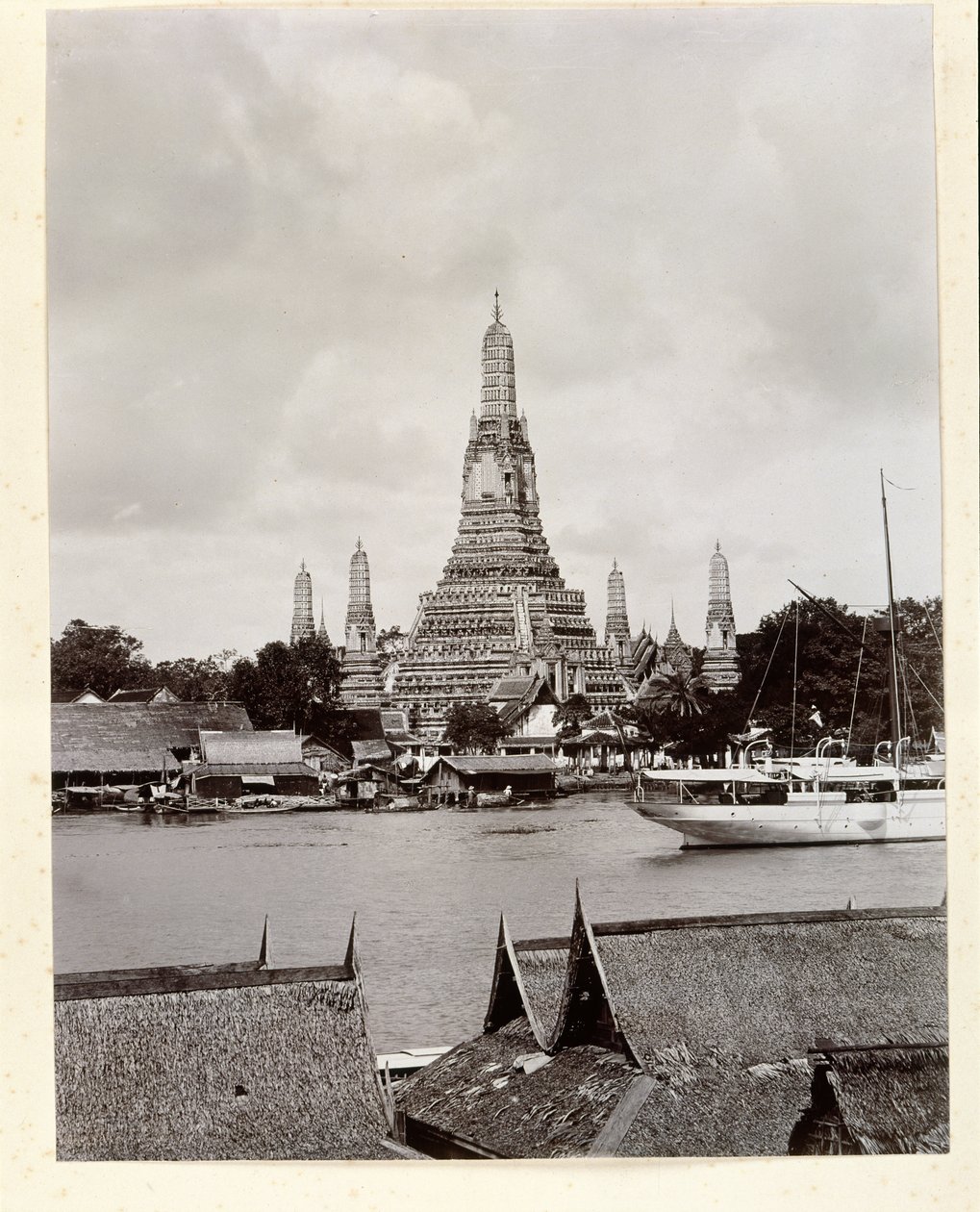 Wat Arun s řekou Chao Phraya, 1890 od Robert Lenz