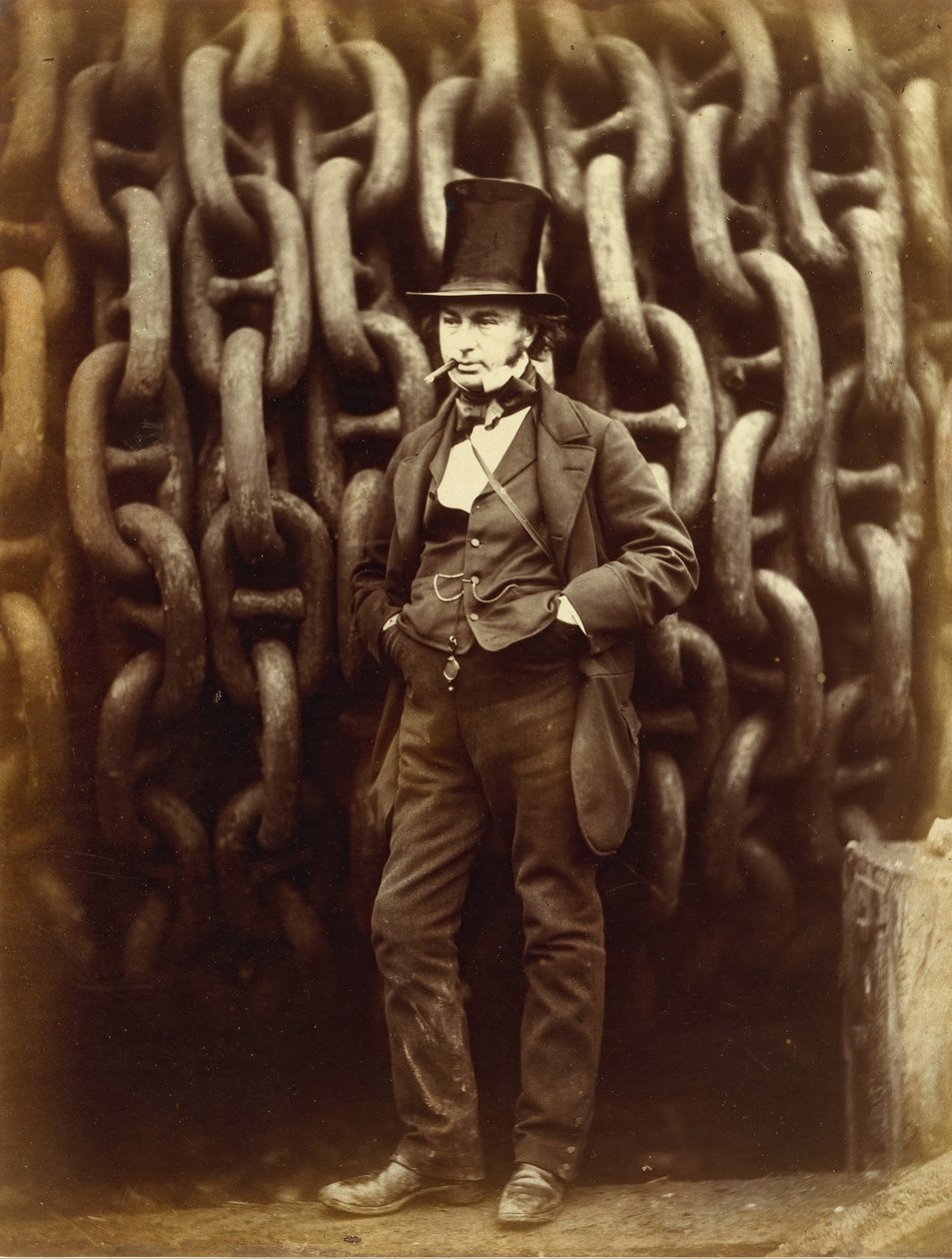 Isambard Kingdom Brunel stojící před spouštěcími řetězy Velkého Východu...vytištěno 1863-64. od Robert Howlett