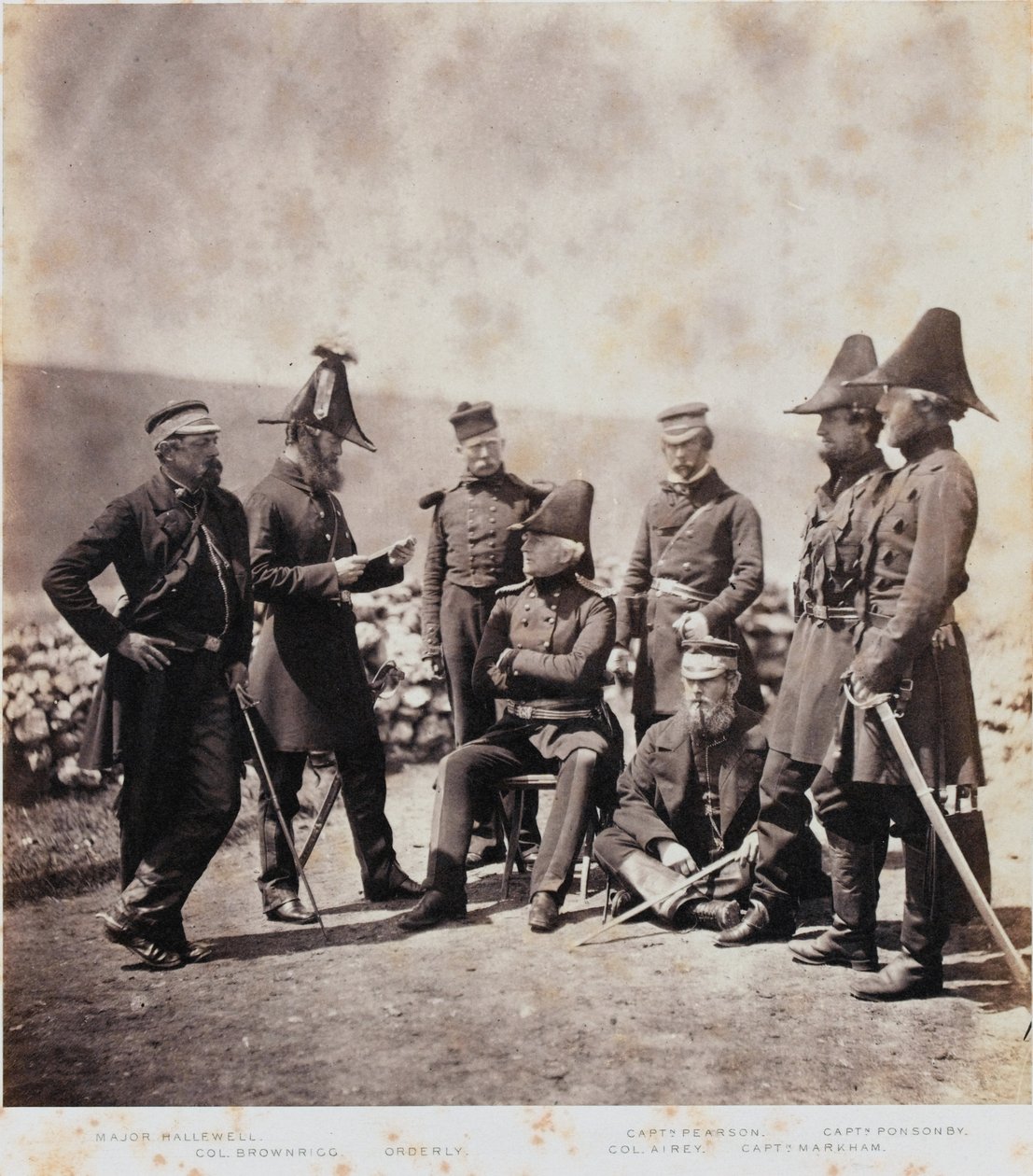 Generálporučík Sir George Brown a štáb, z alba 52 fotografií spojených s krymskou válkou, 1855 od Roger Fenton
