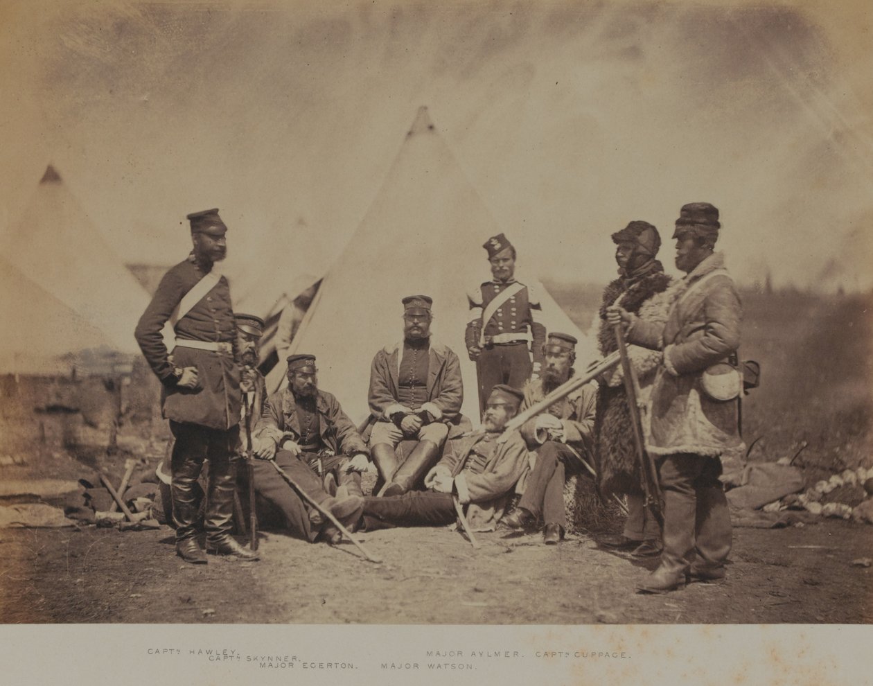 Důstojníci a muži 89. pěšího pluku princezny Viktorie, z alba 52 fotografií spojených s krymskou válkou od Roger Fenton
