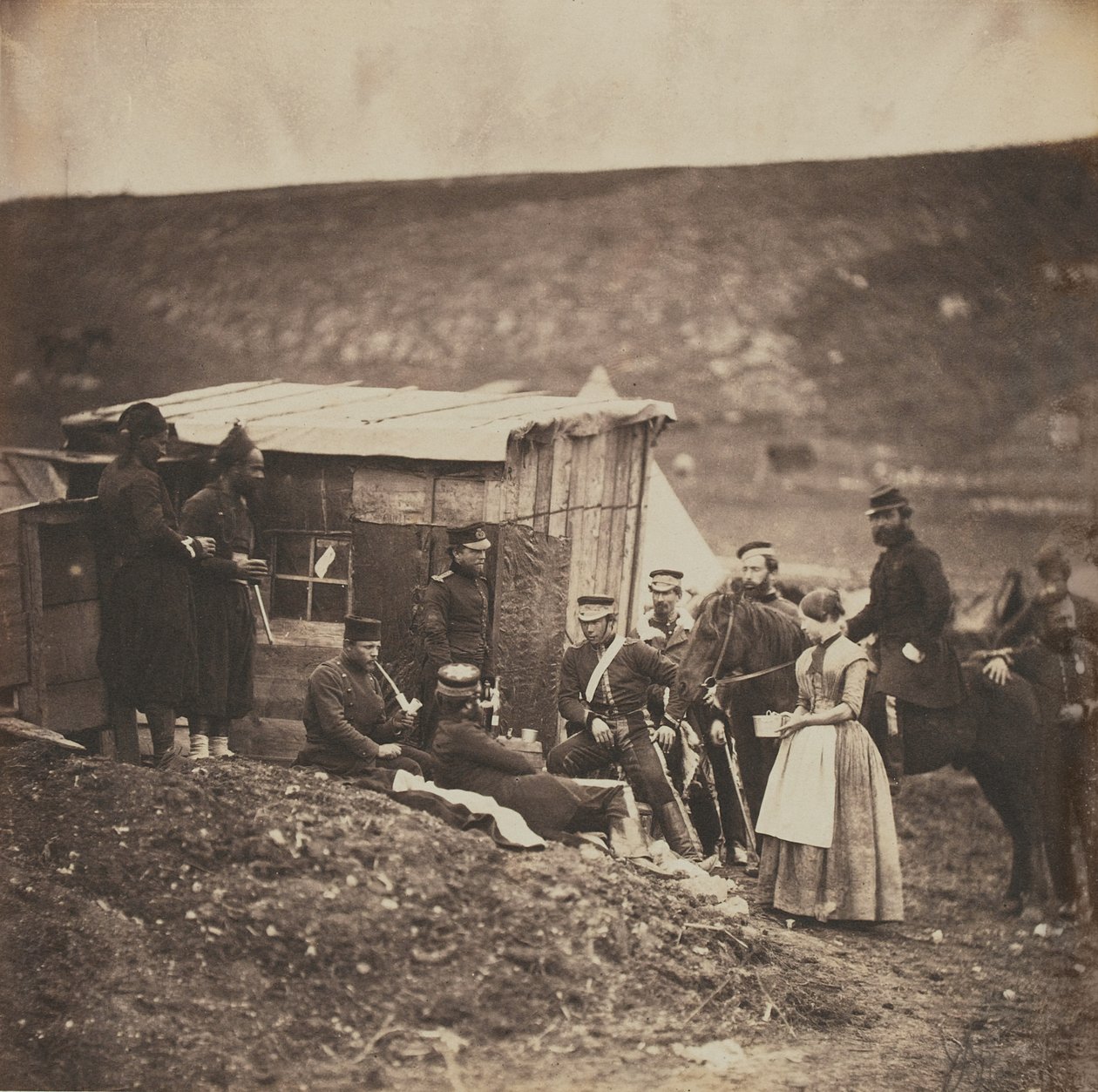 Strana francouzských a anglických vojsk v táboře 4. dragounské gardy, z alba 52 fotografií spojených s krymskou válkou, 1855 od Roger Fenton