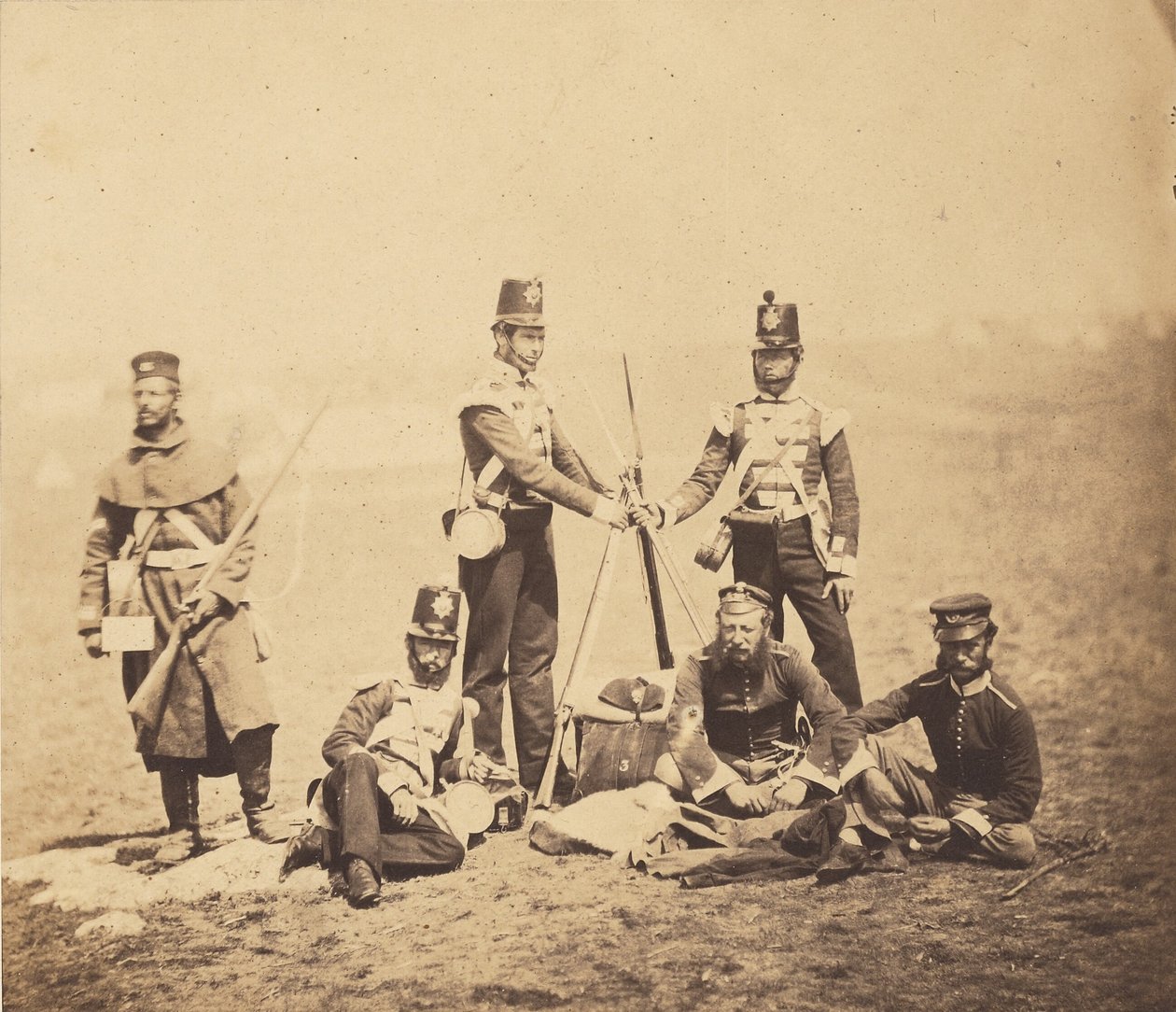 Anglická pěchota skládající pušky do jehlanu od Roger Fenton
