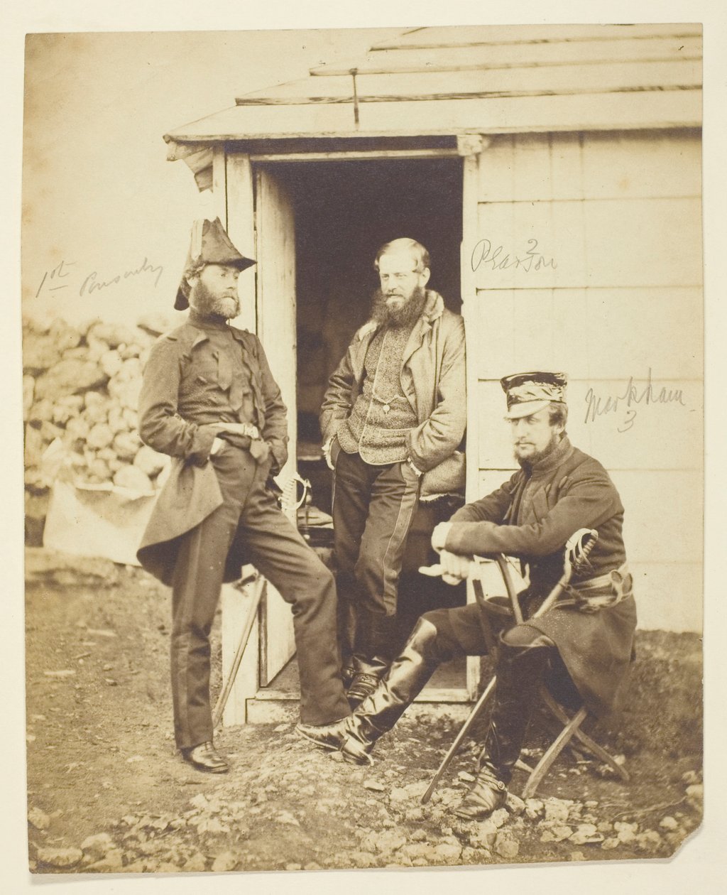 Sir Hy. Fk. Ponsonby (1825-1892), generál; Thomas Hook Pearson (1806-1892), generál; Frederick Markham (1805-1855), generál; pořízeno v poli, Krym od Roger Fenton