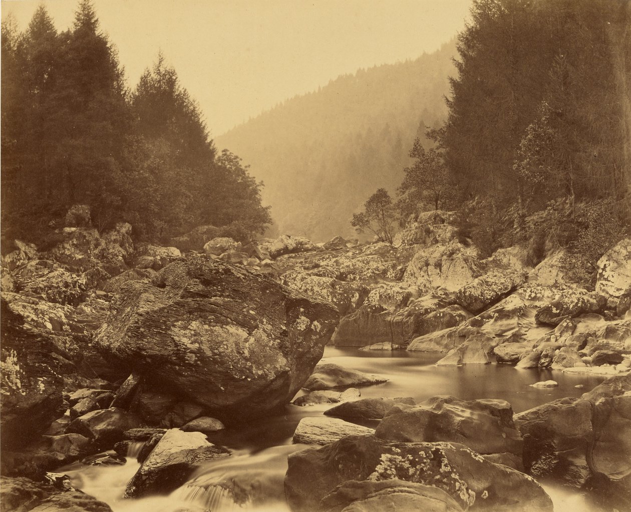 Pstruhová tůň na Llugury od Roger Fenton