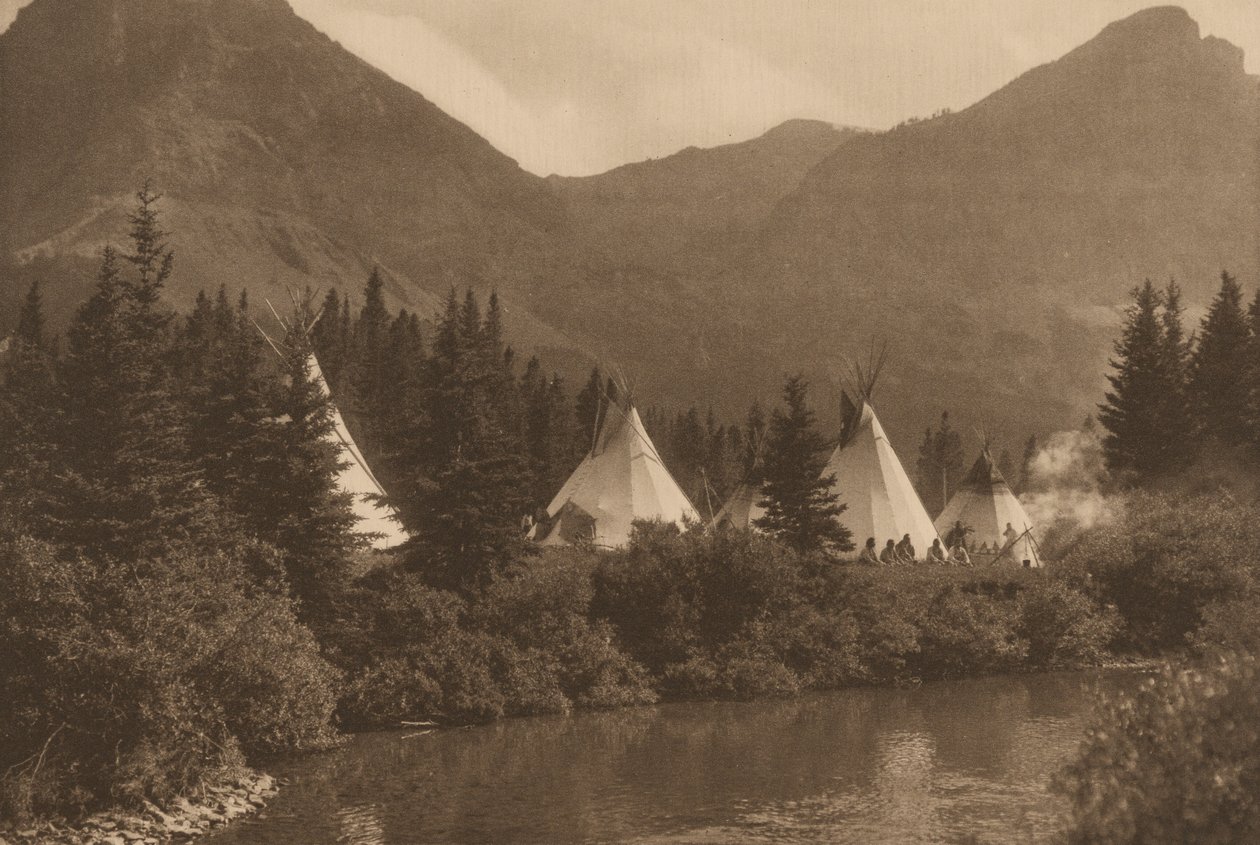 Po břehu řeky, Piegan, Montana,1915 (foto) od Roland W. Reed