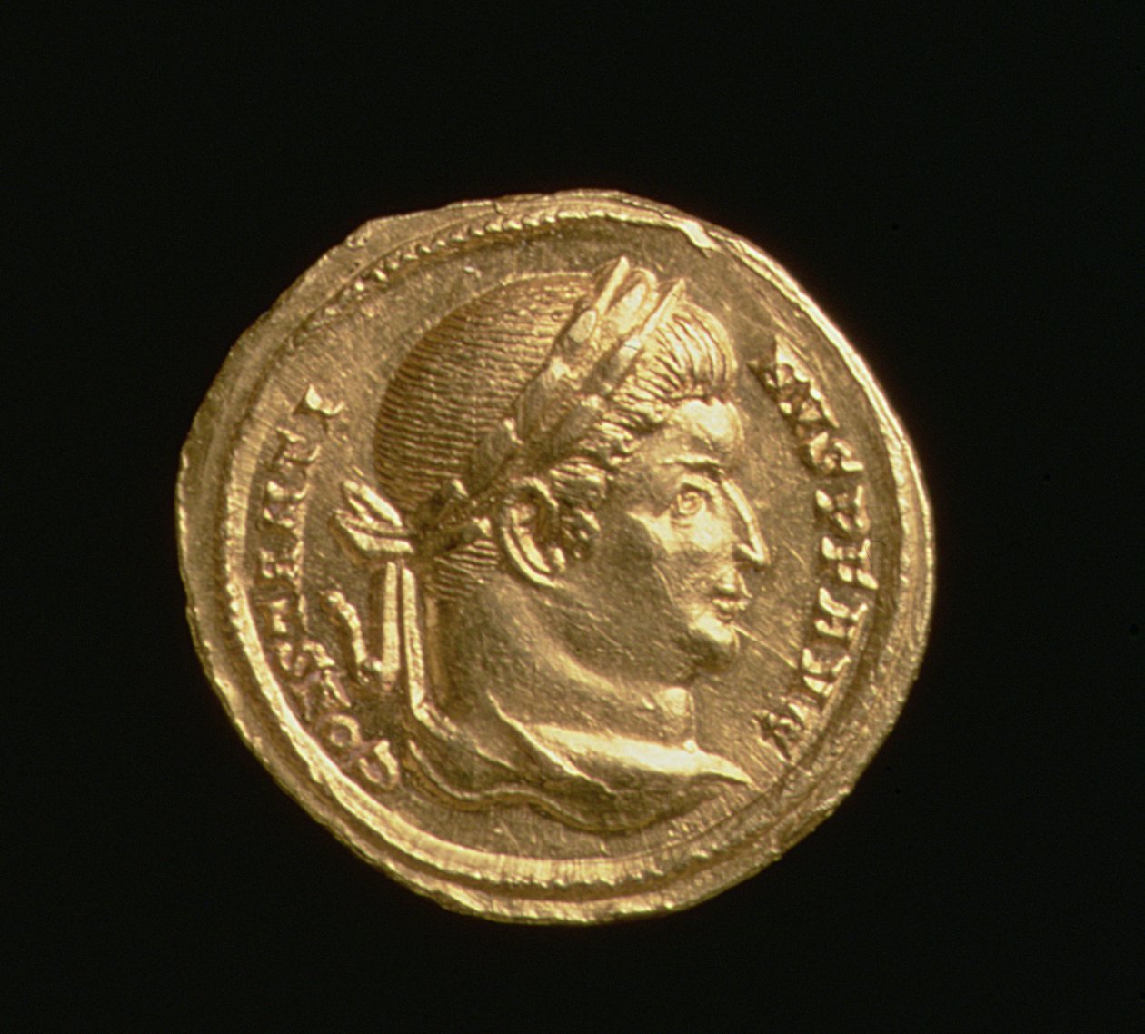 Aureus Konstantina Velikého (306–37 n. l.) Římský císař, trevírská mincovna, 306–37 n. l. (líc) (zlato) od Roman