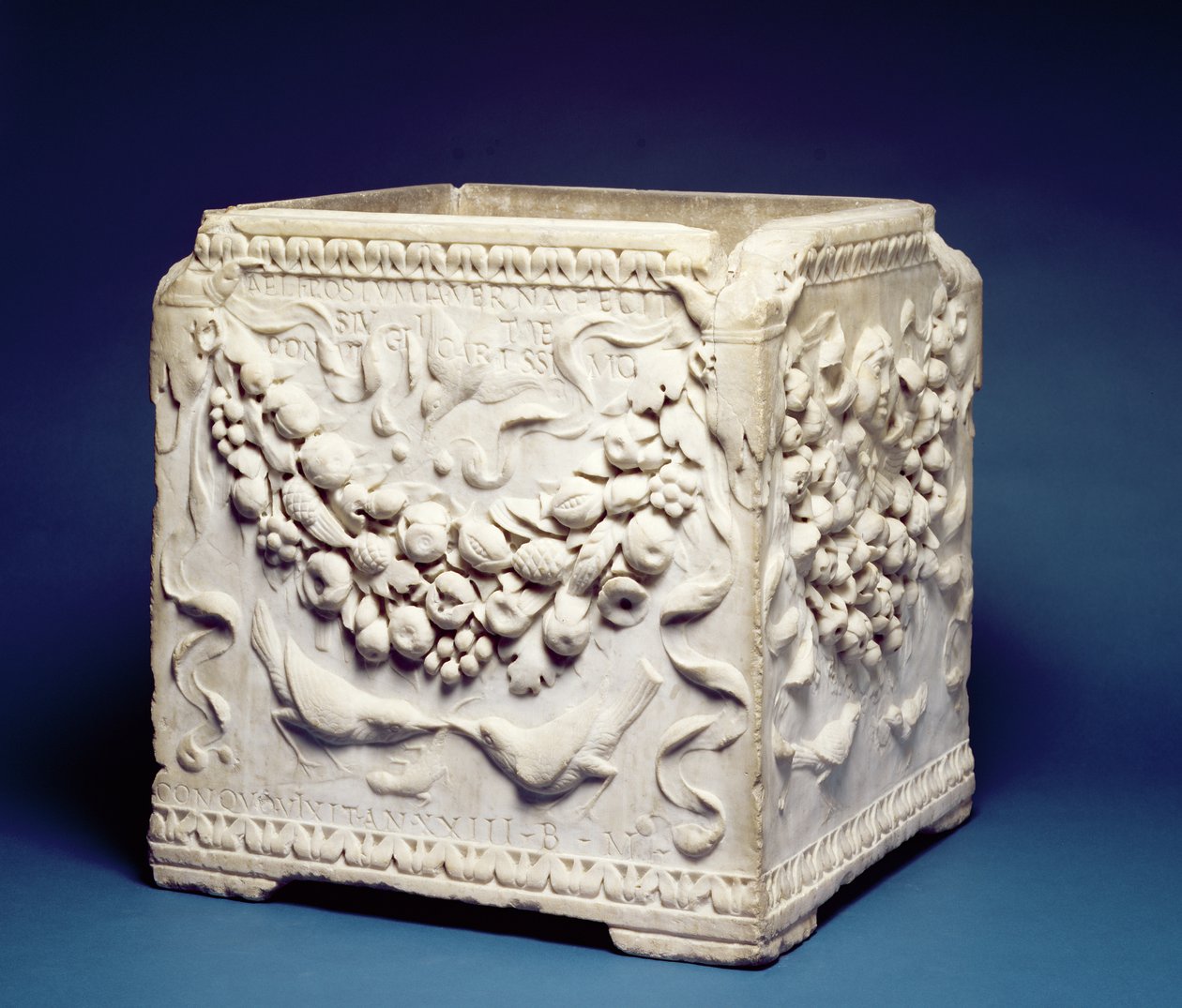 Cinerary Chest, cca 25-50 AD (mramor) od Roman