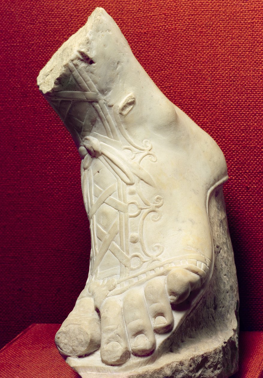 Noha ze sochy (mramor) od Roman