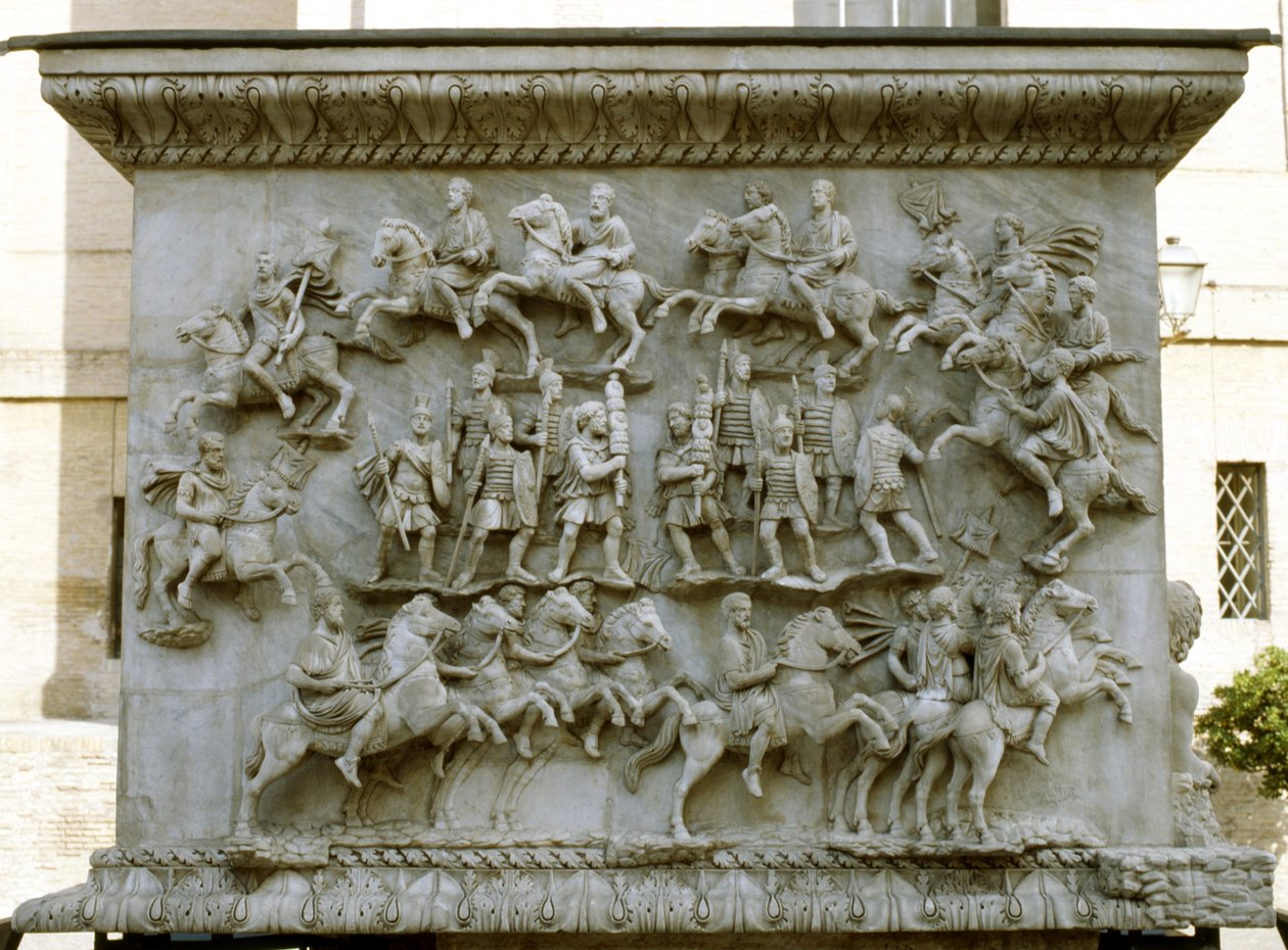 Vojenská přehlídka, ze základny sloupu Antonina Pia, c.161 od Roman