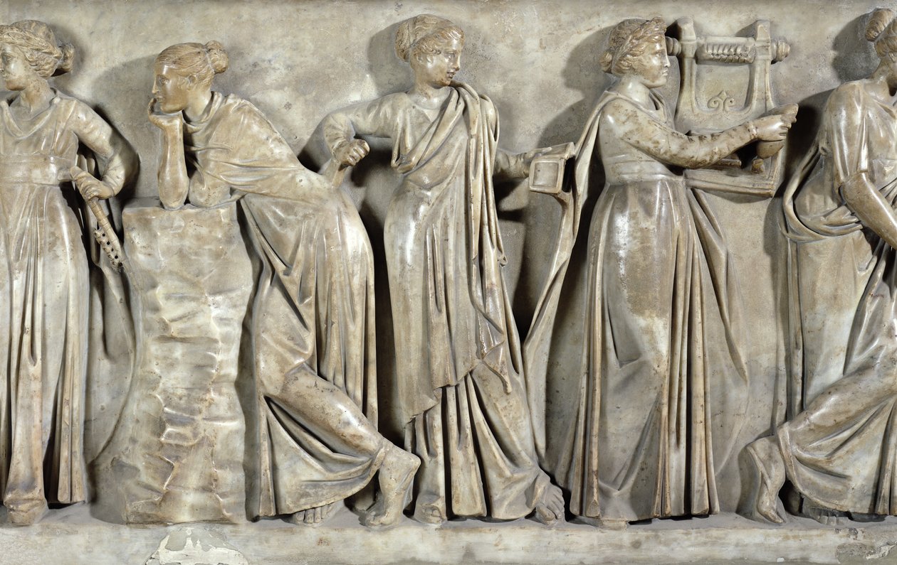 Sarkofág múz, detail zobrazující Calliope, Polyhymnia a Terpsichore, kolem 160 našeho letopočtu (mramor) od Roman