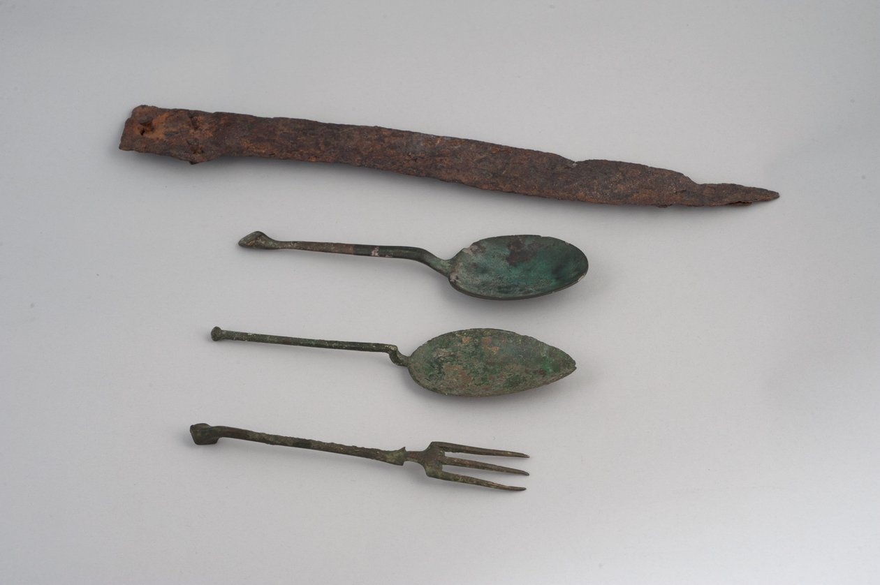 Lžíce, nůž a vidlička (železo a bronz) od Roman