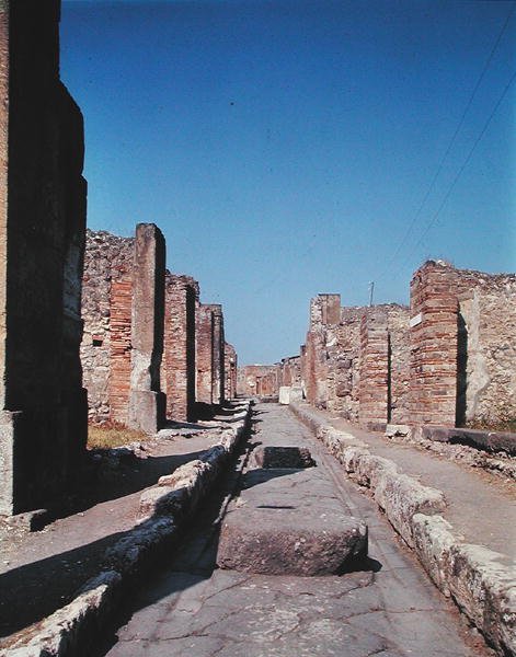 Via degli Augustali od Roman