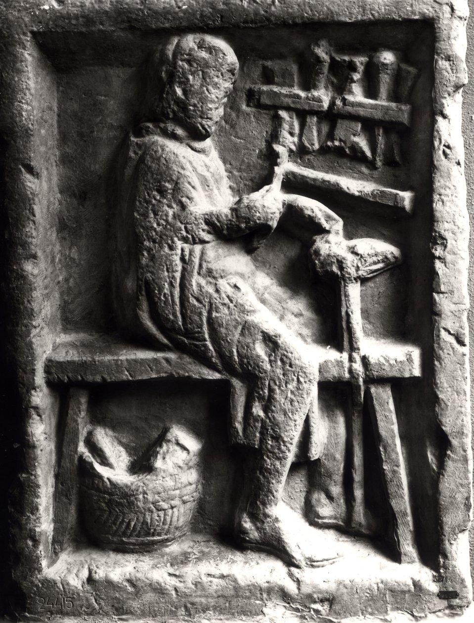 Švec při práci, reliéf z římského hrobu od Roman Roman